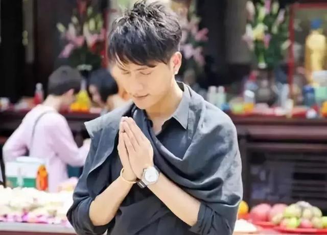 念经的好处有哪些，保佑你逢凶化吉、福报圆满