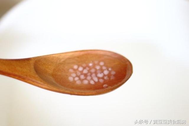 西米露要煮多久，西米露大概要煮多少分钟（轻松做出清爽Q弹的西米露）