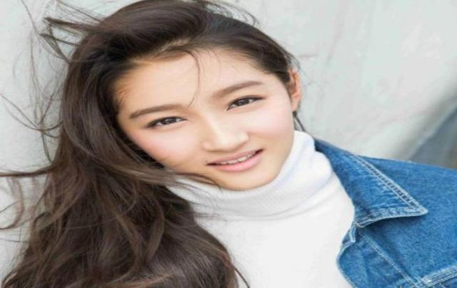 鹿晗回应关晓彤吃醋，鹿晗回应与关晓彤感情现状