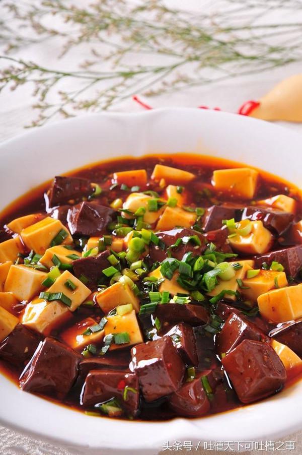 鸭血豆腐咋做的，鸭血豆腐这么做