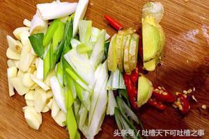 鸭血豆腐咋做的，鸭血豆腐这么做