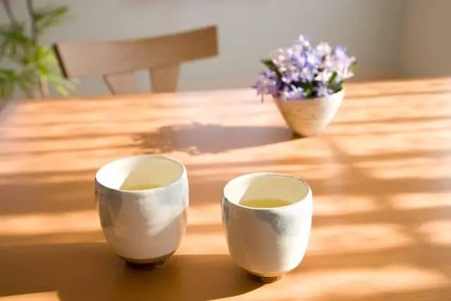 秋天什么时候开始，秋天从哪个节气开始（立秋是秋季的开始吗）