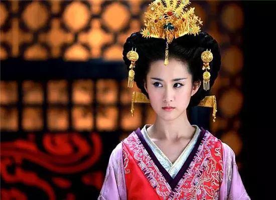 孔雀东南飞打一字，孔雀东南飞打一字谜（一首诗藏了十六个爱情故事）