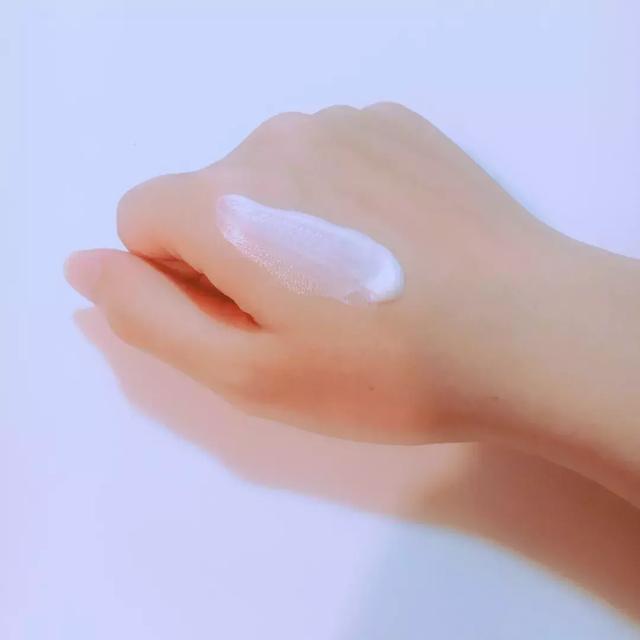 兰蔻抗御防晒bb霜怎么样，兰蔻BB防晒霜（这些好用的防晒、口红、护手霜）