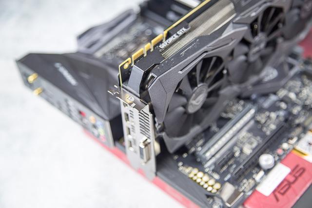 华硕GTX1080功耗是多少，exynos1080功耗（M10H+GTX）