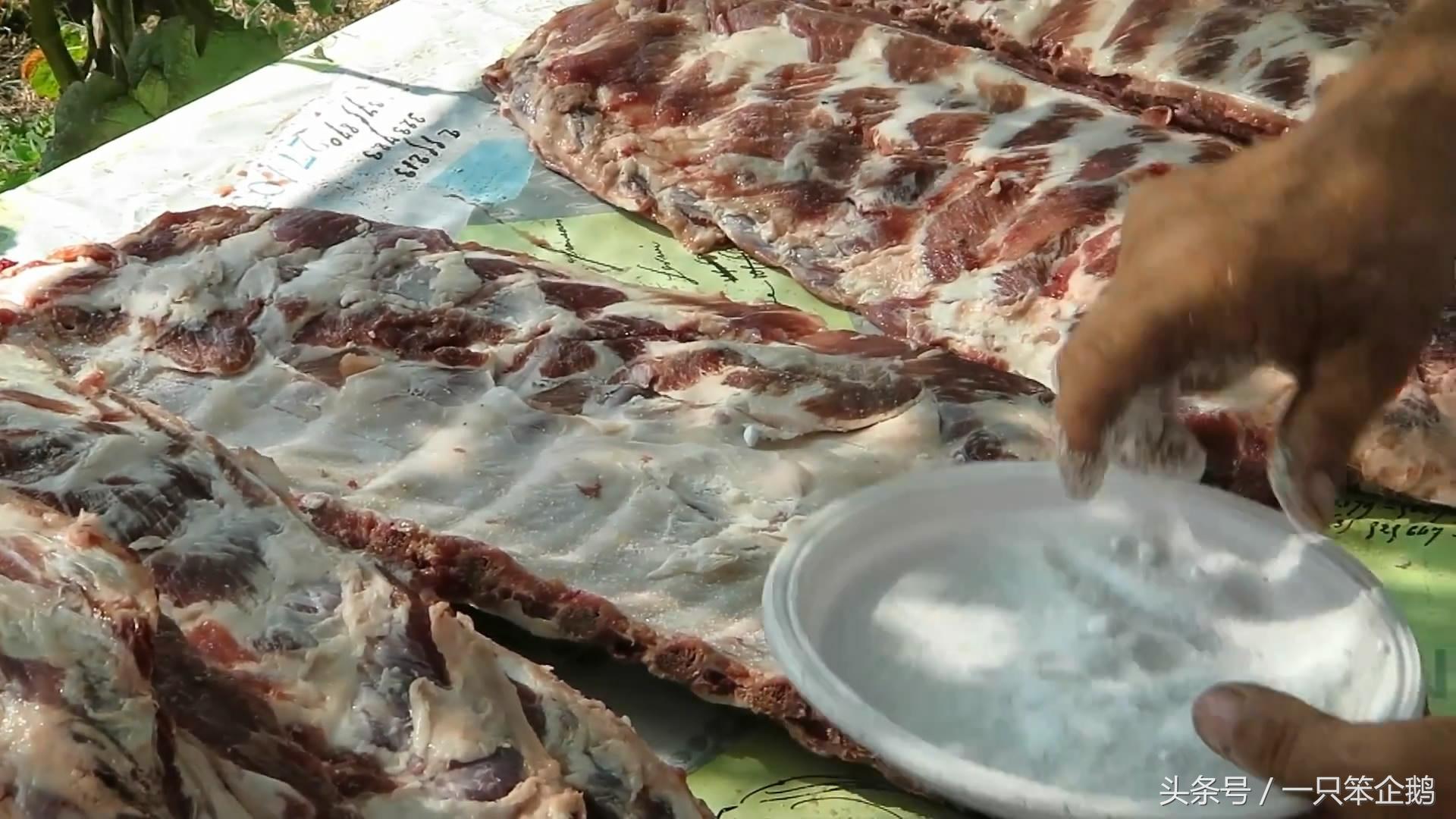 参观墨西哥烤肉作坊，霸气烤肉一次可烤50头猪