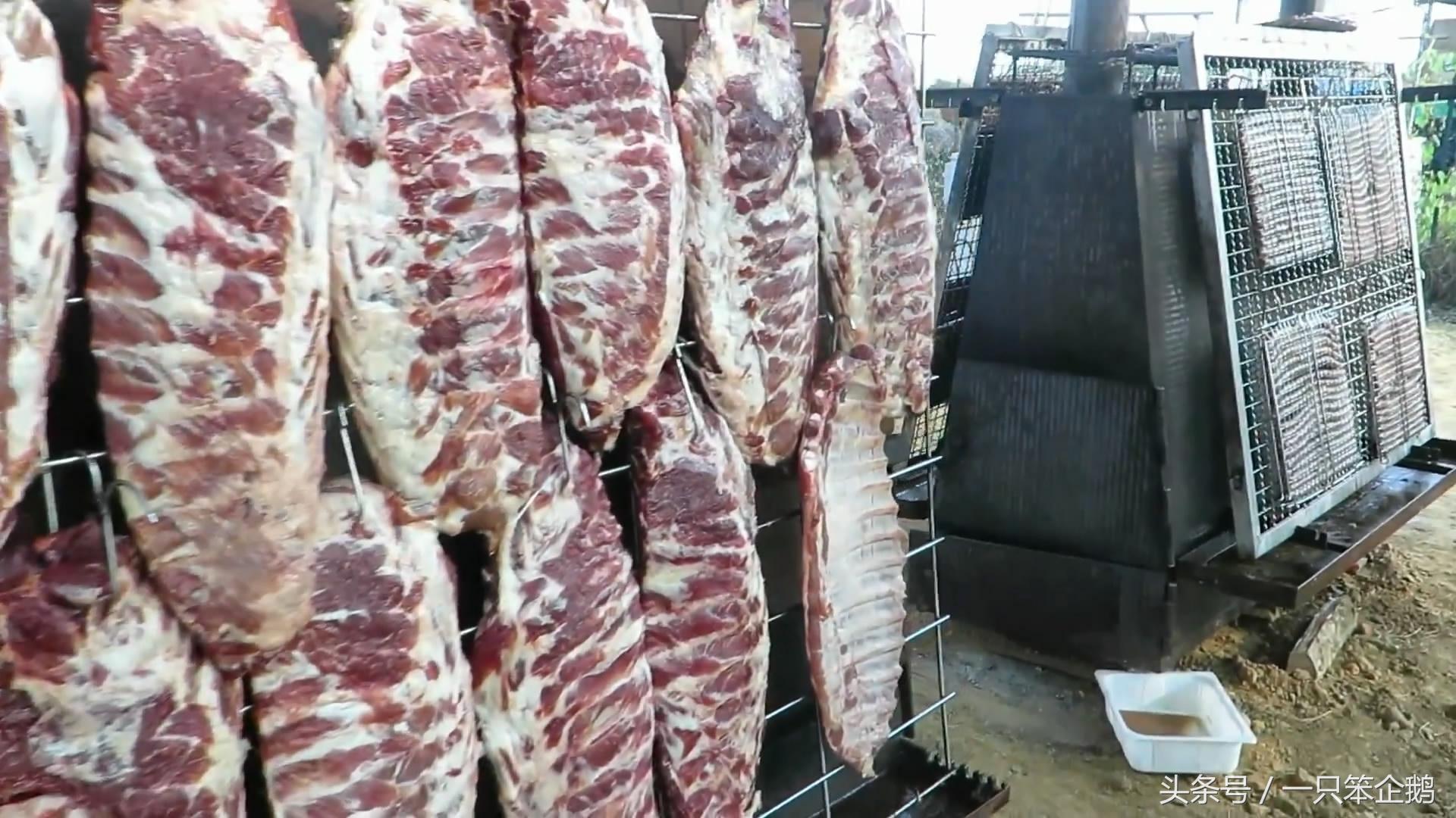 参观墨西哥烤肉作坊，霸气烤肉一次可烤50头猪