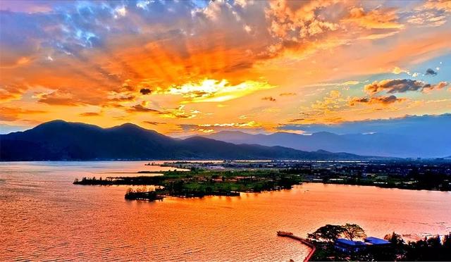 四川旅游线路推荐，四川旅游线路推荐一下（5条精品旅游线路让你领略凉山风情）