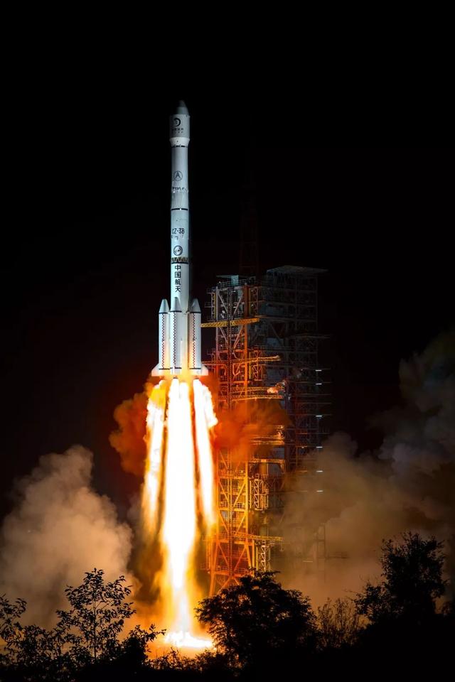 四川旅游线路推荐，四川旅游线路推荐一下（5条精品旅游线路让你领略凉山风情）