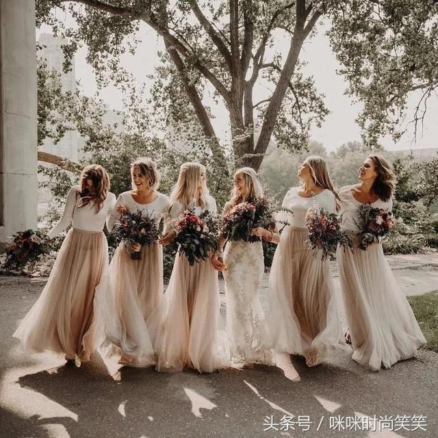 许多新人不知道的伴娘礼服颜色的讲究，伴娘礼服有什么讲究（伴娘服的禁忌颜色，你知道吗）
