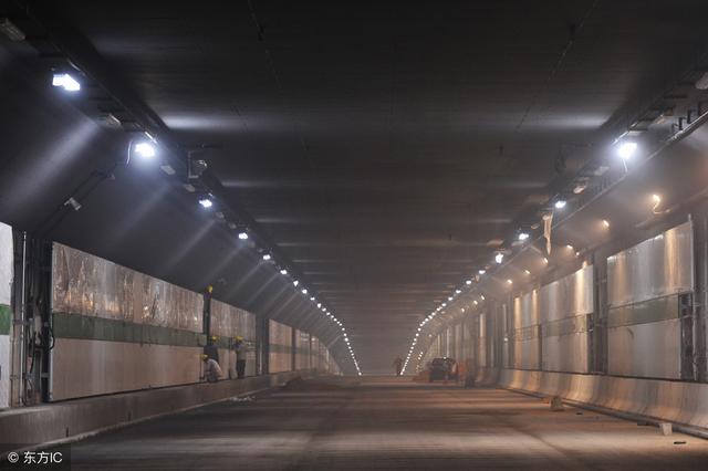 红谷隧道怎么建成，红谷隧道：中国最大水下立交
