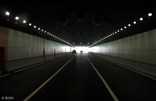 红谷隧道怎么建成，红谷隧道：中国最大水下立交