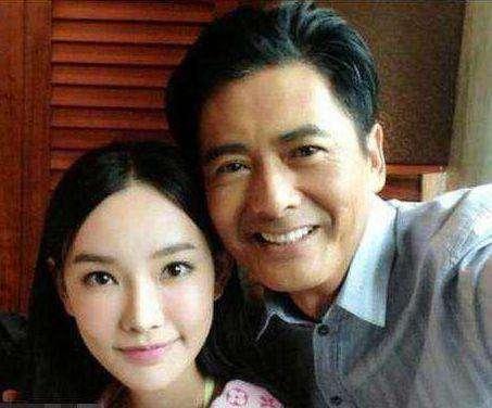 62岁周润发唯一亲生女儿曝光，孩子是她生的，难怪一直不敢公开