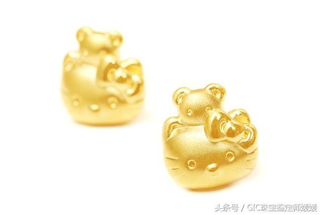 洗澡、睡觉需要把红绳取下来吗，戴红绳有没有讲究甚么时间戴合适（足金首饰洗澡需要取下来吗）