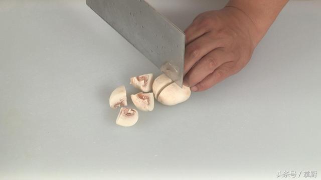 团鱼怎么做才好吃，甲鱼怎么做法好吃（妈妈做的菜就是好吃）