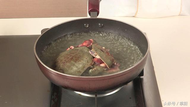 团鱼怎么做才好吃，甲鱼怎么做法好吃（妈妈做的菜就是好吃）