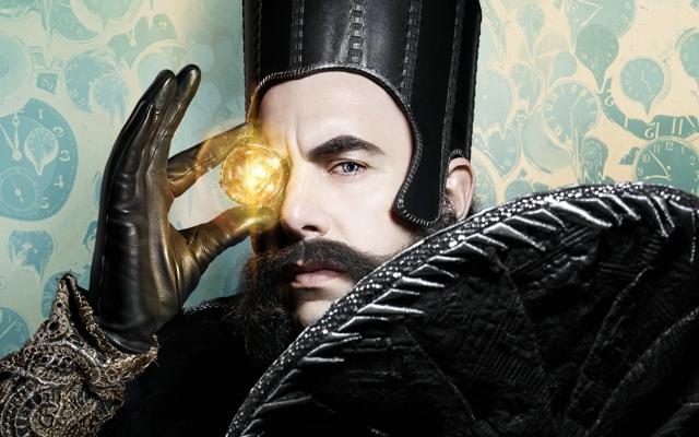 爱丽丝梦游仙境2，爱丽丝梦游仙境2豆瓣电影（《爱丽丝梦游仙境2镜中奇遇记》爱丽丝二次解救童话世界）