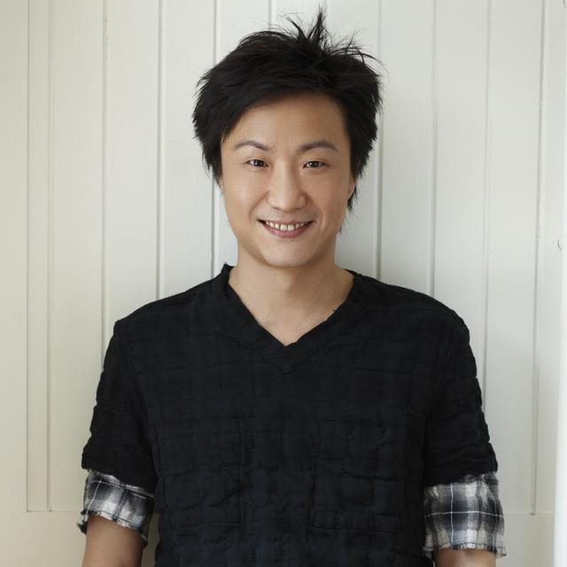 我和你的爱情好像水晶是哪首歌，你和我的爱情就像水晶歌词是什么意思（哪首才是你表白神曲呢）