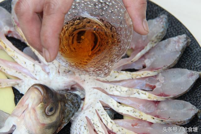 清蒸武昌鱼的做法，清蒸武昌鱼的做法大全视频（清蒸武昌鱼居然可以做的这么漂亮）