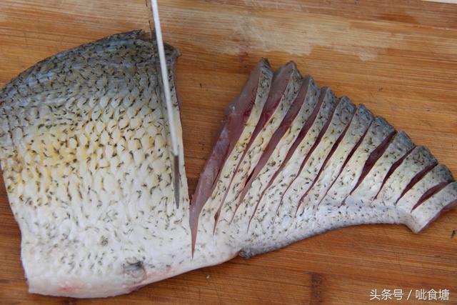 清蒸武昌鱼的做法，清蒸武昌鱼的做法大全视频（清蒸武昌鱼居然可以做的这么漂亮）