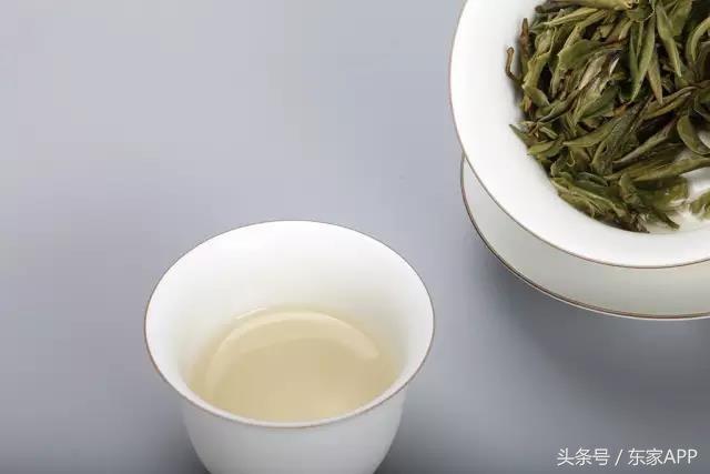 白茶的优劣怎么区分，白茶的优劣怎么区分图片（只靠口感判定茶叶好坏容易被骗）