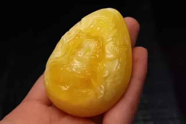 蜜蜡手链怎么保养方法，蜜蜡手链怎么保养方法图片（琥珀蜜蜡保养把玩三大纪律）