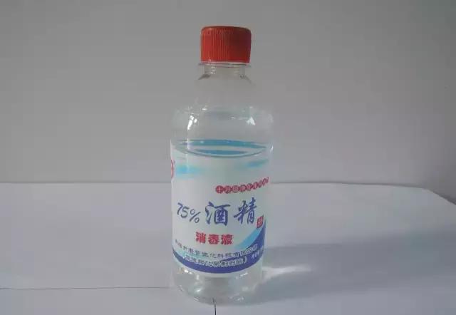 蜜蜡手链怎么保养方法，蜜蜡手链怎么保养方法图片（琥珀蜜蜡保养把玩三大纪律）