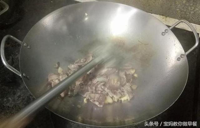 杭椒炒肉的做法，杭椒炒肉做法图解（一道胃口大开的菜-杭椒炒肉）