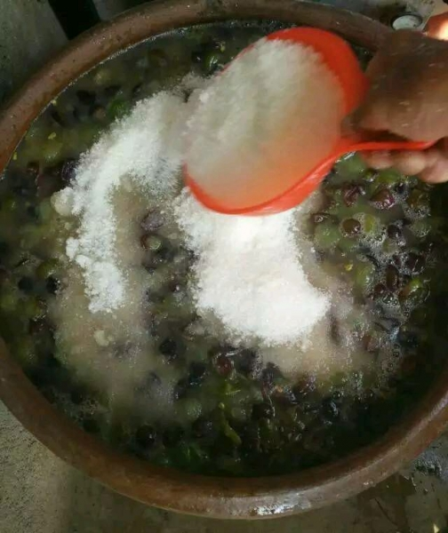 自酿葡萄酒能保存多久，自己酿的葡萄酒可以放多久（农村老爸教你自制葡萄酒）