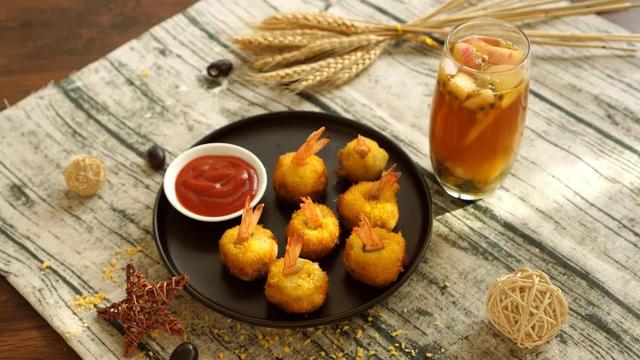 自制KFC黄金虾球怎么做，龙虾球怎么做（只有在肯德基里能吃到的黄金虾球）