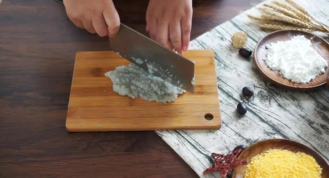 自制KFC黄金虾球怎么做，龙虾球怎么做（只有在肯德基里能吃到的黄金虾球）