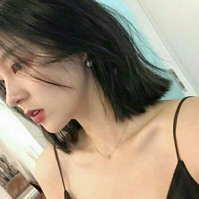 短发女，微信头像，短发女（微信伤感的女生头像短发美女气质）