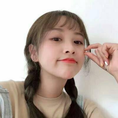 短发女，微信头像，短发女（微信伤感的女生头像短发美女气质）
