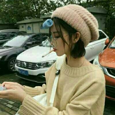 短发女，微信头像，短发女（微信伤感的女生头像短发美女气质）