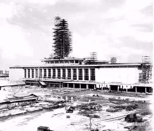 九龙仓为什么选在长沙，长沙九龙仓是谁的（长沙最适合玩耍的6大“网红”地标）