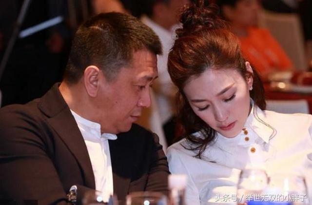 42岁李小冉自曝最近在学育儿知识，这是结婚3年终于怀孕了？