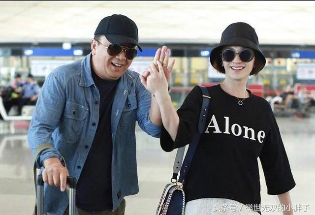 42岁李小冉自曝最近在学育儿知识，这是结婚3年终于怀孕了？