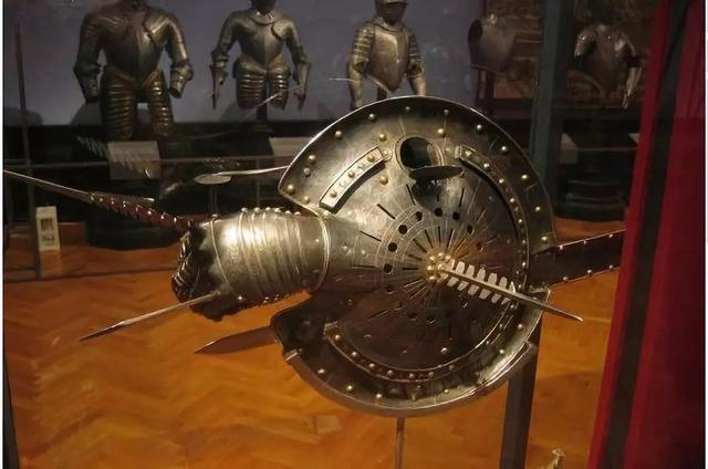 弩的做法简单，弩的做法(可发射)（打不准敌人不要紧，砍了他）