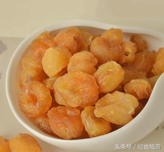 桂圆和龙眼的区别，当下正是这种甜蜜水果熟透的时节（为什么桂圆又叫龙眼呢）