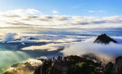 黄山在安徽哪里，黄山市在安徽什么位置（黄山真的有那么美吗）
