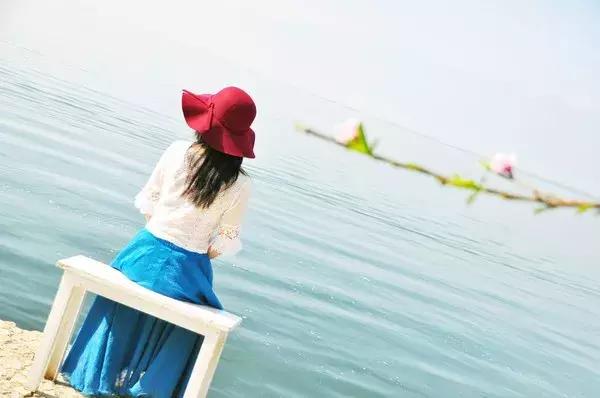 晚安的唯美句子，2022朋友圈晚安的唯美句子精选（晚安心语唯美句子）