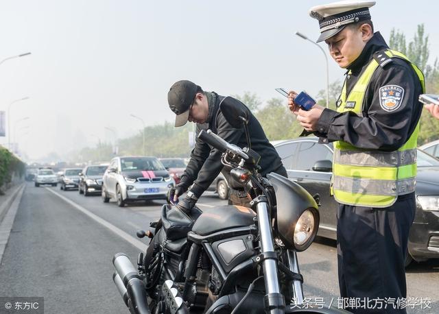摩托车上高速时速多少比较好，知道这几点就可轻松上高速