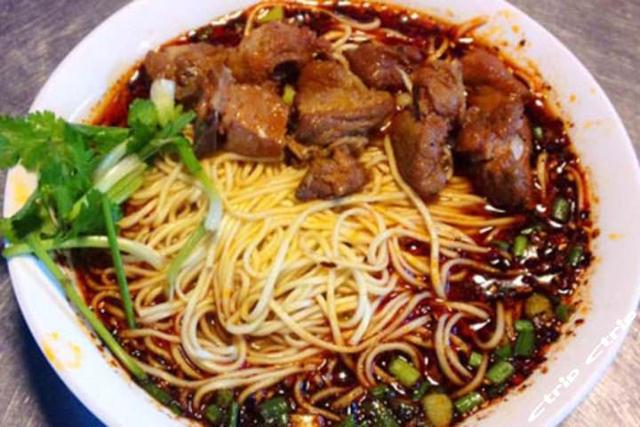 加盟重庆小面馆需要多少钱(重庆小面面馆加盟)