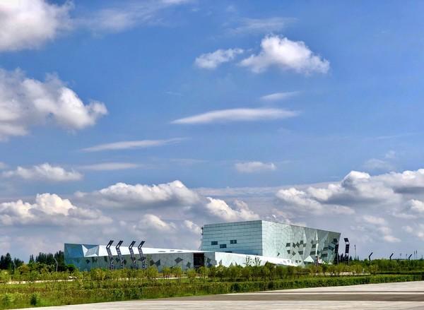 大同市火车站周围街景，大同\u0026八月古都忆平城