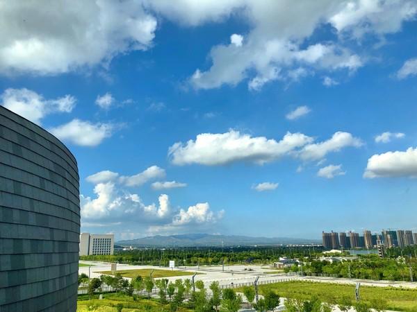 大同市火车站周围街景，大同\u0026八月古都忆平城