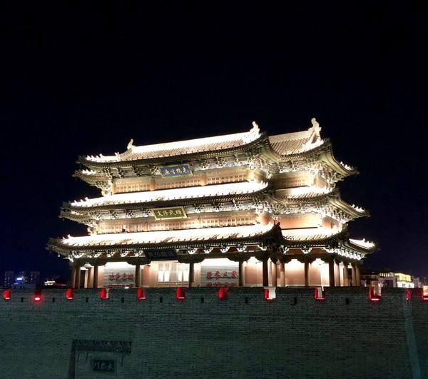 大同市火车站周围街景，大同\u0026八月古都忆平城