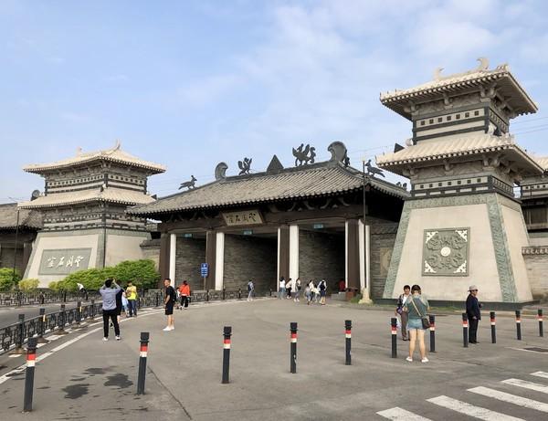 大同市火车站周围街景，大同\u0026八月古都忆平城