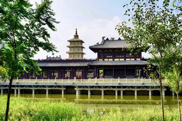 大同市火车站周围街景，大同\u0026八月古都忆平城