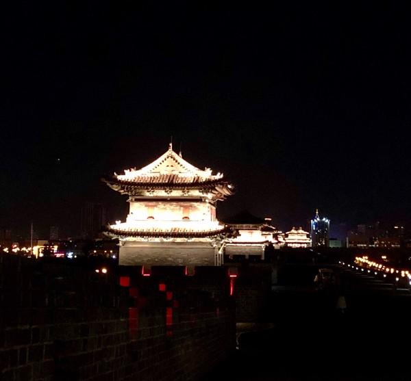 大同市火车站周围街景，大同\u0026八月古都忆平城