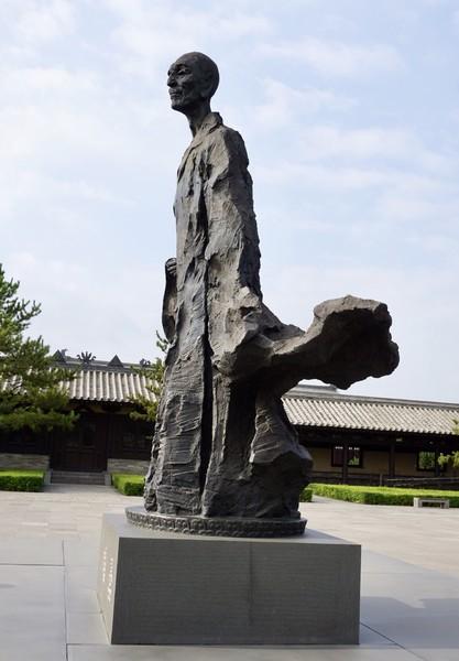 大同市火车站周围街景，大同\u0026八月古都忆平城